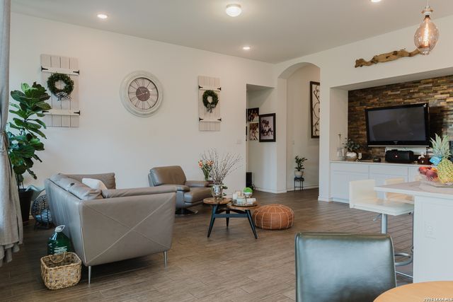 12184 Tower Forest, San Antonio, TX 78253