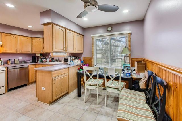 1021 Warwick Circle S, Hoffman Estates, IL 60169