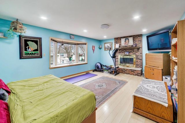 1021 Warwick Circle S, Hoffman Estates, IL 60169