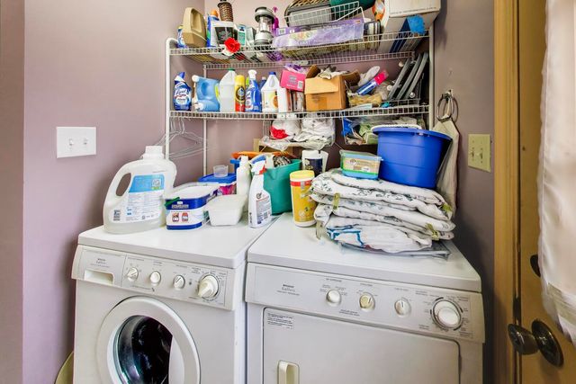 1021 Warwick Circle S, Hoffman Estates, IL 60169