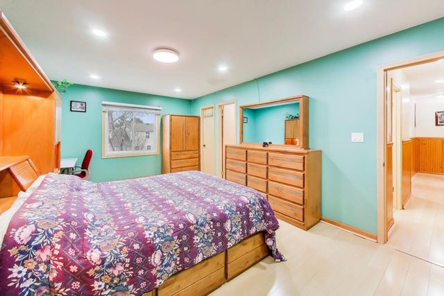 1021 Warwick Circle S, Hoffman Estates, IL 60169