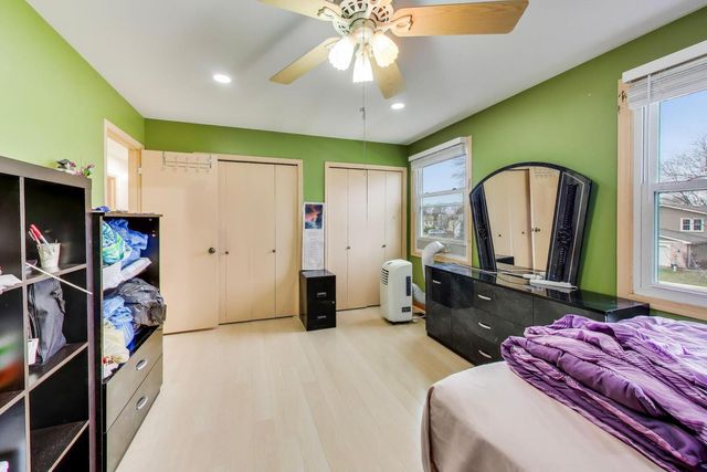 1021 Warwick Circle S, Hoffman Estates, IL 60169