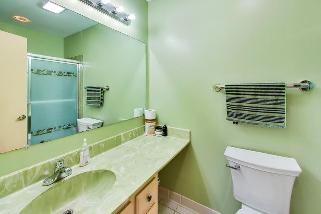 1021 Warwick Circle S, Hoffman Estates, IL 60169