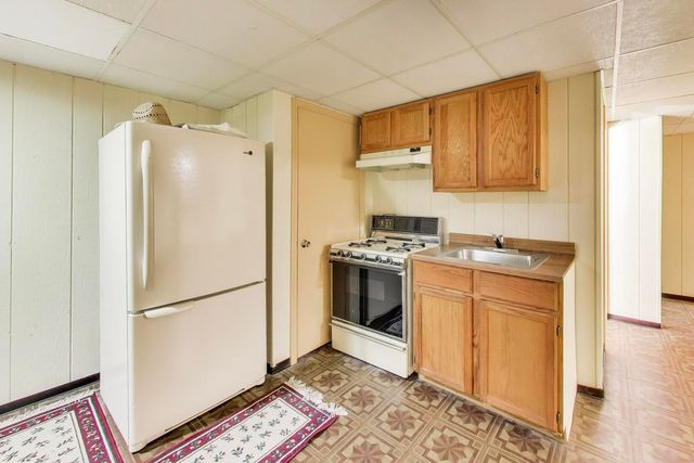 1021 Warwick Circle S, Hoffman Estates, IL 60169