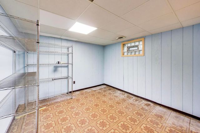 1021 Warwick Circle S, Hoffman Estates, IL 60169