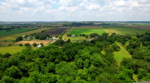 2550 York Creek Rd, New Braunfels, TX 78130