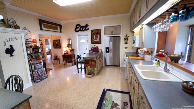 2550 York Creek Rd, New Braunfels, TX 78130