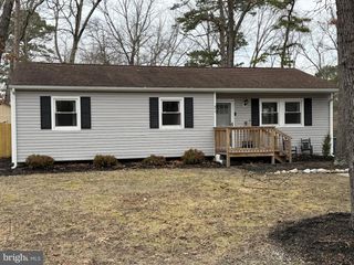 211 KINGS LN, Williamstown, NJ 08094