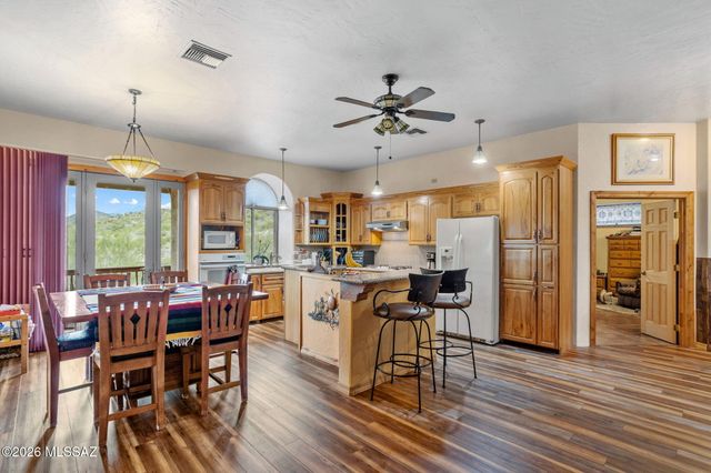 11361 S Lava Peak Avenue, Vail, AZ 85641