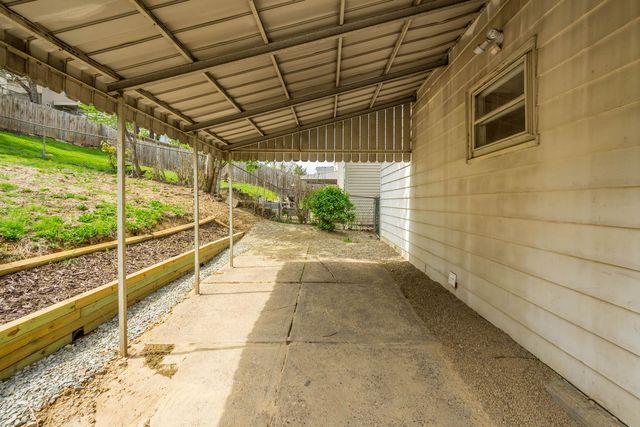 276 E Miller AVENUE, Munhall, PA 15120