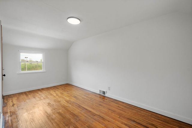 276 E Miller AVENUE, Munhall, PA 15120
