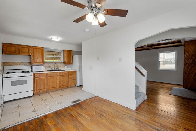 276 E Miller AVENUE, Munhall, PA 15120