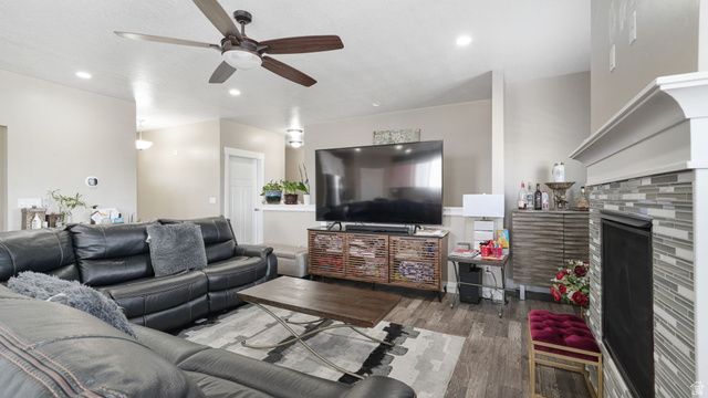 7232 W LUMINOUS WAY, West Valley City, UT 84081