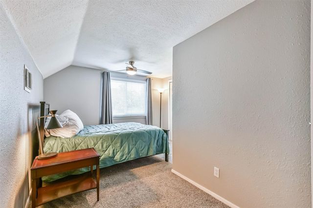 208 Baywood Street, Shoreacres, TX 77571