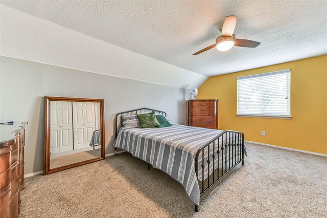 208 Baywood Street, Shoreacres, TX 77571