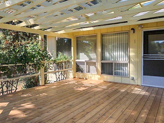 1649 Nw MARTIN Ave, Roseburg, OR 97471