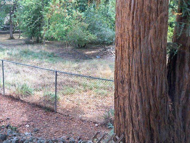 1649 Nw MARTIN Ave, Roseburg, OR 97471