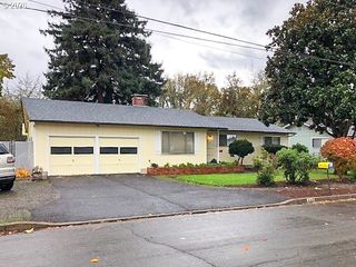 1649 Nw MARTIN Ave, Roseburg, OR 97471