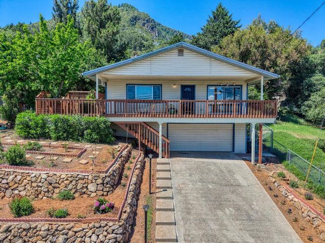 3401 Riviera West Drive, Kelseyville, CA 95451