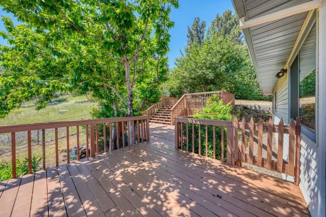 3401 Riviera West Drive, Kelseyville, CA 95451