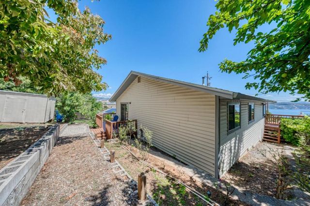 3401 Riviera West Drive, Kelseyville, CA 95451