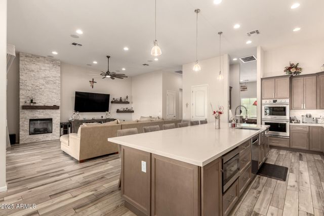 39024 N 11TH Avenue, Phoenix, AZ 85086