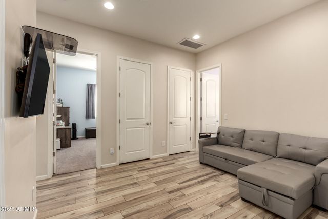 39024 N 11TH Avenue, Phoenix, AZ 85086