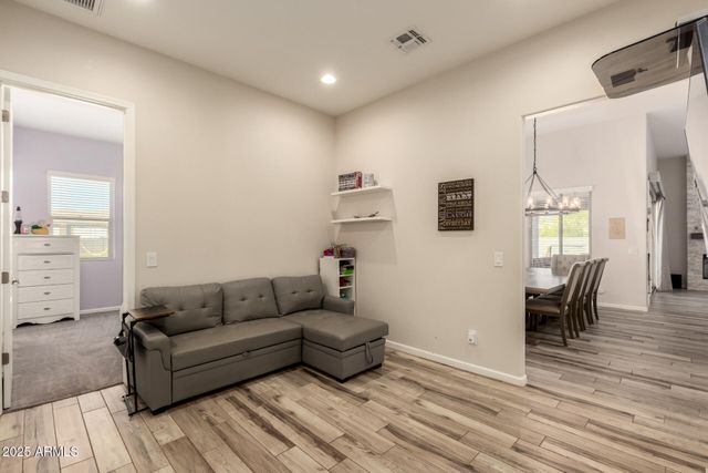 39024 N 11TH Avenue, Phoenix, AZ 85086