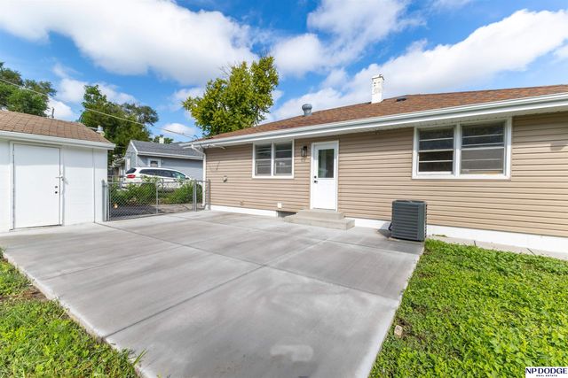 4451 Ellison Avenue, Omaha, NE 68111