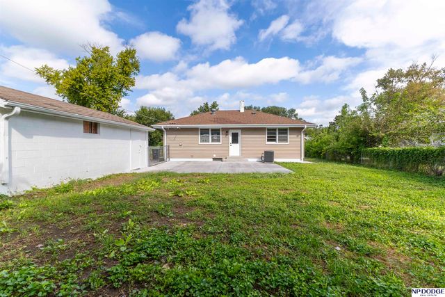 4451 Ellison Avenue, Omaha, NE 68111