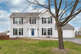 25 Chaucer Circle, Lysander, NY 13027