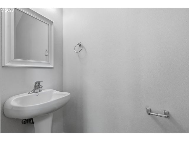 16075 Sw WHISTLING SWAN Ln, Beaverton, OR 97007
