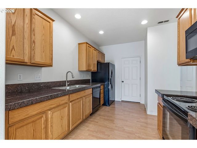 16075 Sw WHISTLING SWAN Ln, Beaverton, OR 97007