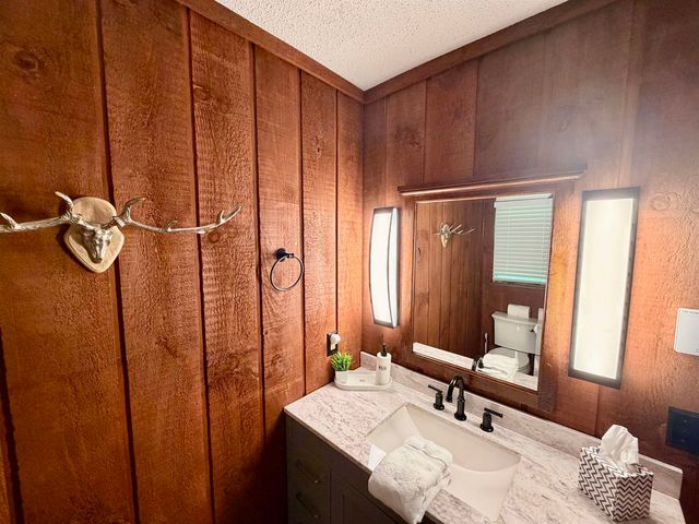 6 Outer Limit Lane, Wilmington, VT 05363