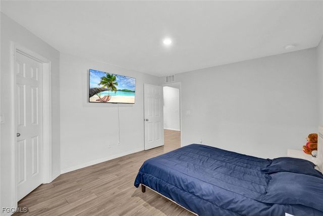 3823 SW 8th CT, Cape Coral, FL 33914