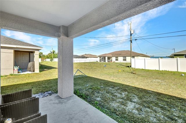 3823 SW 8th CT, Cape Coral, FL 33914