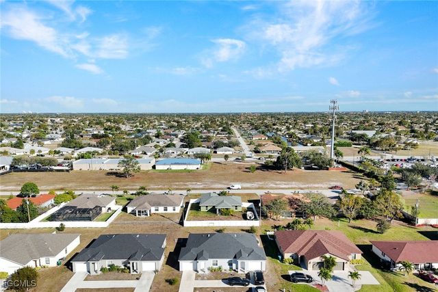 3823 SW 8th CT, Cape Coral, FL 33914