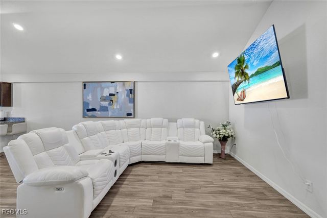 3823 SW 8th CT, Cape Coral, FL 33914