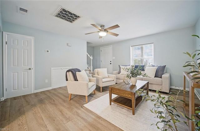 1056 Still Harbor CIR, Chesapeake, VA 23320