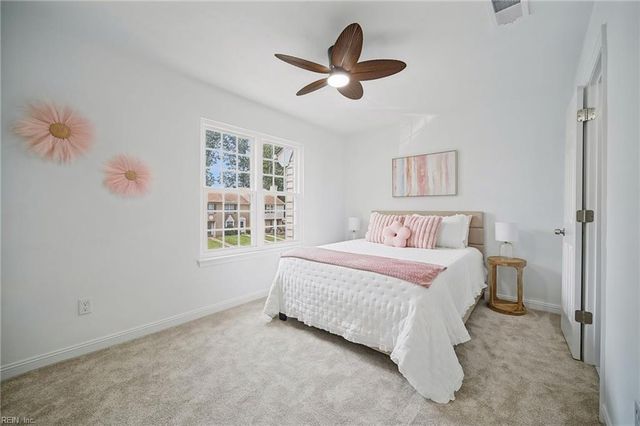 1056 Still Harbor CIR, Chesapeake, VA 23320