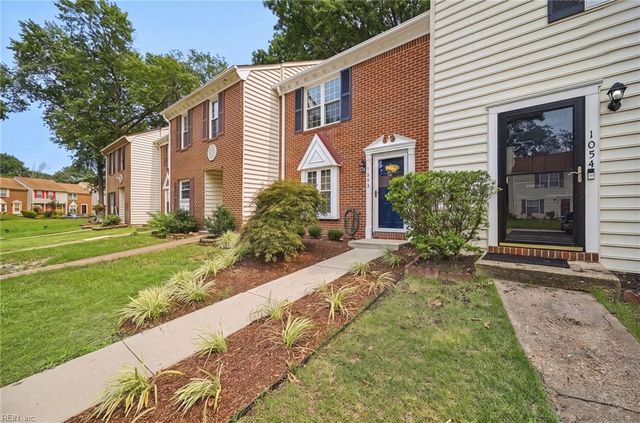 1056 Still Harbor CIR, Chesapeake, VA 23320