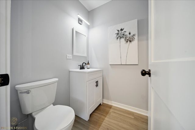 530 E 44TH Place, Chicago, IL 60653