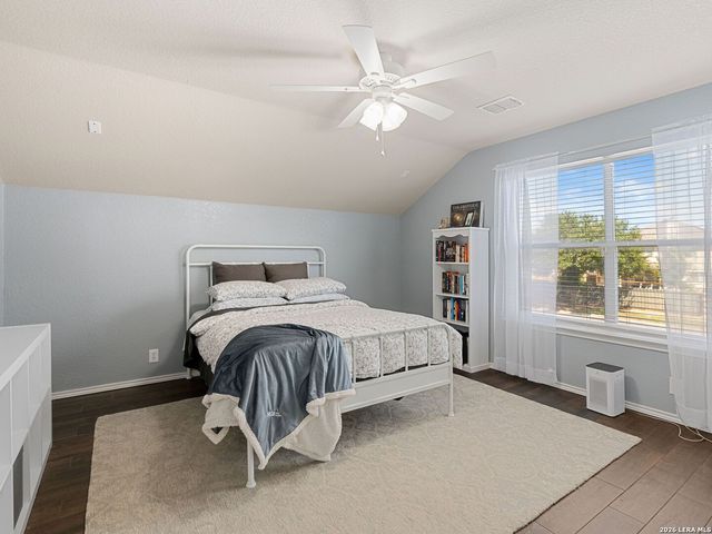 145 YEAGER CIR, Cibolo, TX 78108