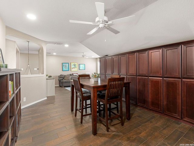 145 YEAGER CIR, Cibolo, TX 78108