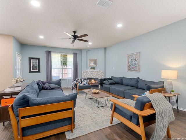 145 YEAGER CIR, Cibolo, TX 78108