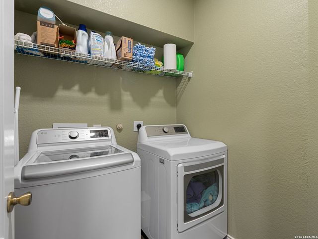 145 YEAGER CIR, Cibolo, TX 78108