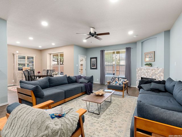 145 YEAGER CIR, Cibolo, TX 78108