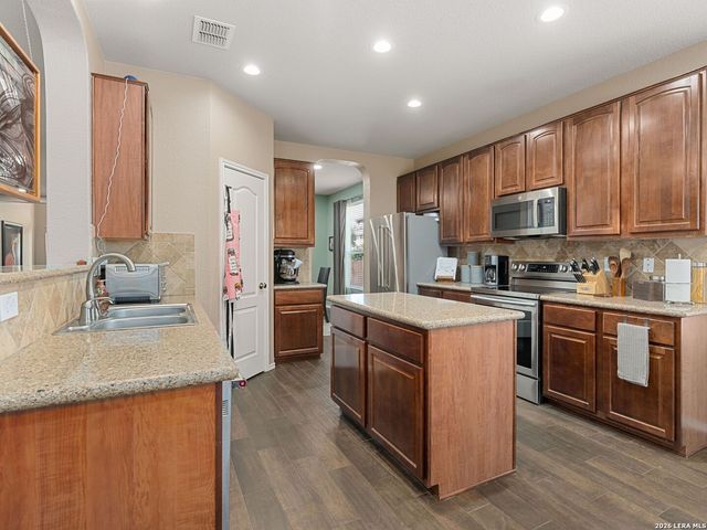 145 YEAGER CIR, Cibolo, TX 78108