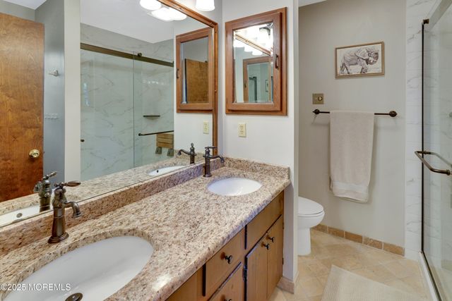 25 Nina Way, Red Bank, NJ 07701