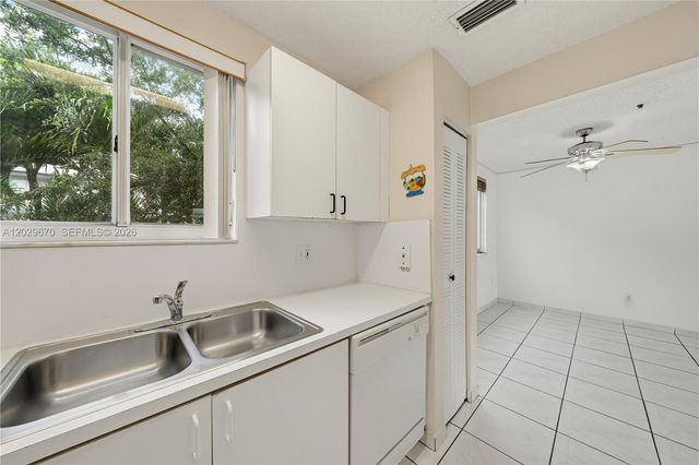 8185 NW 8th Street F5, Miami, FL 33126
